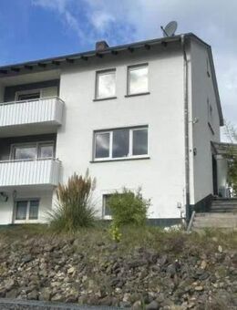 **Viel Platz für die Familie** Freistehendes Einfamilienwohnhaus mit fantastischer Weitsicht in bester Lage von Mels... - Melsungen