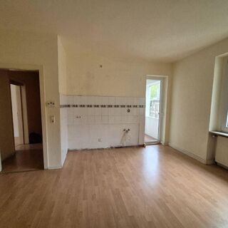 Schöne 2 Zimmer Wohnung im 1. OG