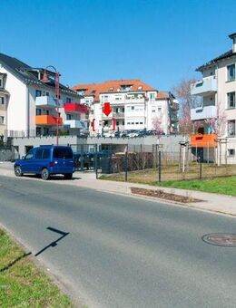 Freital-Wurgwitz - 1-Zi.-Wohnung mit Südbalkon und 4 Kfz-Stellplätzen - Freital