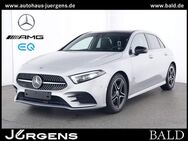 Mercedes A 200, AMG Wide Night 18, Jahr 2022 - Waldbröl