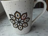 Becher Porzellan Blume weiß-schwarz-gold +Keramik Mug Blütenzweig sandbraun, 2 Tassen, Beckys-NL, zus. 5,- - Flensburg