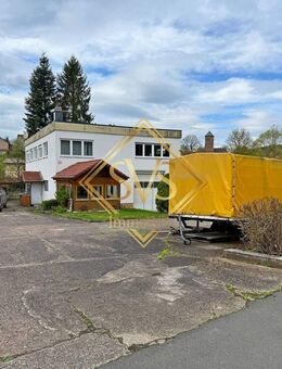 Wohn- und Geschäftshaus auf großem, befestigtem Grundstück in Ludwigsau-Ersrode. - Ludwigsau