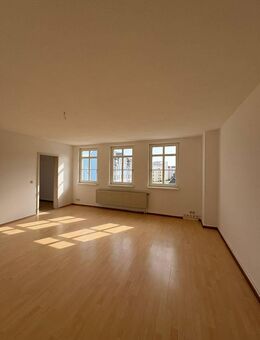 Helle 2-Zimmerwohnung - Crimmitschau