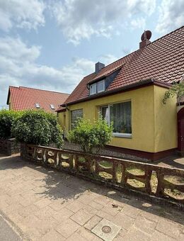 Gepflegtes Mehrfamilienhaus mit 7 Wohneinheiten & optionalem Baugrundstück in Heemsen - Heemsen