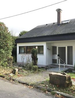 Großzügige Doppelhaushälfte mit Garage u. Garten in guter Lage von Steinen - Steinen (Baden-Württemberg)