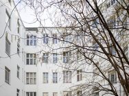 Altbauwohnung mit kleinem Garten & durchgestecktem Grundriss - Berlin