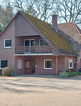 Hofstelle mit großem Wohnhaus, Garagen, Werkstatt und Scheune - Ein ideales Mehrgenerationenobjekt - Heeslingen