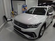 VW Tiguan, 2.0 TDI Allspace R-Line, Jahr 2022 - Wackersdorf