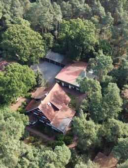 Wunderschöne Lage mit vielen Nutzungsmöglichkeiten. Gebäudekomplex von Wald umgeben! - Kamern