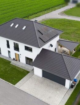 Zeitlos elegantes Einfamilienhaus mit Panoramablick und Garten - Effizienzhaus 40 Plus - Otzing