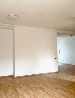 Helle Dachgeschosswohnung in angesagter Lage - Nürnberg