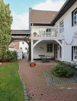 Fünf-Zimmer Maisonette-Wohnung in historischer Hofanlage - Neuss