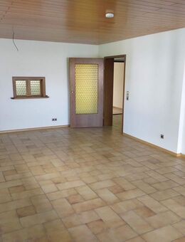 Großzügige 3-Zimmer-Wohnung in Rheinfelden-Karsau mit Balkon, neuer Küche und Carport - Rheinfelden (Baden)