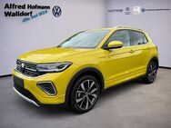 VW T-Cross, 1.5 TSI R-Line, Jahr 2023 - Walldorf (Baden-Württemberg)