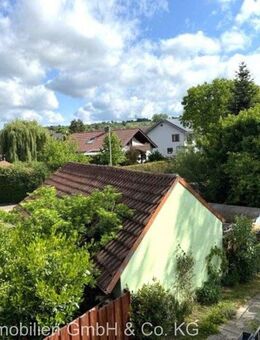 **Aufwendig saniertes Reihenendhaus mit großzügigem Garten - ideal für Familien und Naturliebhaber** - Weissach (Tal)