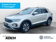 VW T-Roc, 1.0 TSI Move, Jahr 2023 - Möckmühl