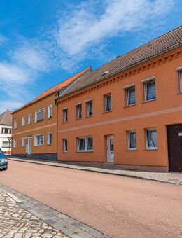 Wohlfühlen in Aschersleben: Reihenmittelhaus mit viel Platz & Potenzial - Aschersleben
