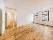 Bezugsfreie 2-Zimmer-Altbauwohnung mit Süd-Balkon, Ankleide, Dusch-/Wannenbad & Gäste-WC - Leipzig