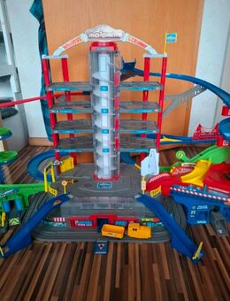 Majorette Super City Parkgarage mit Licht und Sound - Oedheim