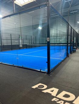 Panoramischer Padelplatz | neu | 12 mm Glas | im Container transportbereit - Lützelflüh-Goldbach