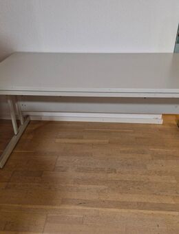 2 Schreibtische zu verschenken - Waldkirch