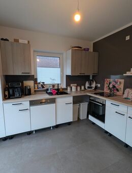 Hochwertige weiße Hochglanz Einbauküche zu verkaufen - Zetel