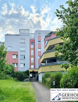 Sonnige Wohnung mit Balkon, Blick auf den Herkules und Tiefgaragenstellplatz - Kaltacker