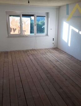 Zweifamilienhaus zum Ausbau vorbereitet und teilentkernt in der Sächsischen Schweiz mit Potenzial - Neustadt (Sachsen)