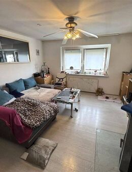 Mitten in Vöhringen: Ihr neues Zuhause mit Charme und Potenzial - Vöhringen (Bayern)