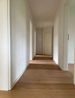 Moderne & helle 4-Zimmer-Wohnung mit Terrasse in ruhiger Lage von Petersberg - Marbach - Petersberg (Hessen)