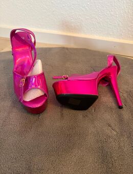 High Heels Plateau super schick und sexy - Öhringen Zentrum