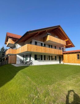 Schöne, vermietete 2,5-Zimmer-Erdgeschosswohnung inkl. Stellplatz und Abstellraum - Grassau