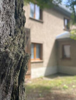 Sanierungsbedürftiges Einfamilienhaus mit viel Platz für die ganze Familie - Arnsdorf