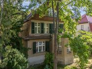 Jahrhundertwende-Architektur in ruhiger Straße -Villa in Berlin-Zehlendorf - Berlin