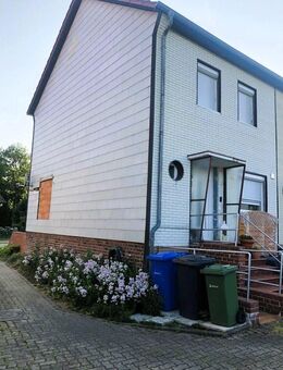 *** Modernisiertes Reihenendhaus mit Garage und Garten *** - Schöningen