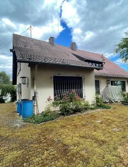 Großzügiges Einfamilienhaus mit Weitblick und Potenzial in Spiesen-Elversberg - Spiesen-Elversberg
