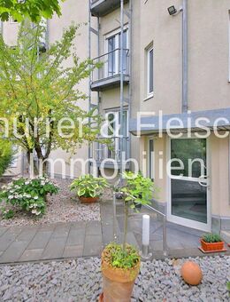 Vermietete 2ZKB-Wohnung mit 55 qm, Balkon, TG-Stellplatz, Keller, Aufzug in der Karlsruher Südweststadt - Karlsruhe