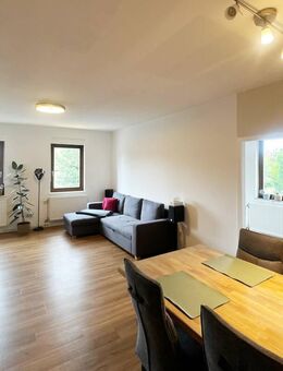 Charmante 4,5-Zimmer-Wohnung mit Freisitz, Gemeinschaftsgarten und Stellplatz in Weil der Stadt - Weil der Stadt