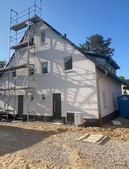 Energiesparhaus der KfW-70-Klasse! Neubau Doppelhaushälfte im Nürnberger Westen im Stadtteil Leyh. - Nürnberg