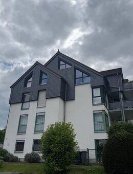 Zentral gelegene 3,5 Zimmer Dachgeschosswohnung mit Balkon! - Ortenberg (Hessen)