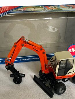 SIKU 3527 Mobilbagger 1:50 Metal  TOP in OVP - Brühl Zentrum