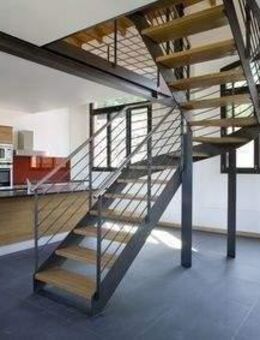 Maisonette in freistehendem MFH in Gohliser Bestlage / DG / provisionsfrei - Leipzig
