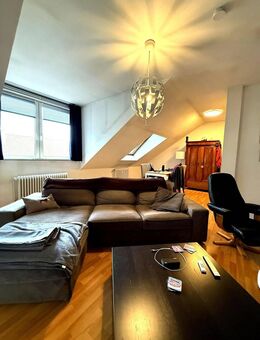 Gut geschnittene DG-Wohnung mit TG & Potenzial in Berlin-Rosenthal – Provisionsfrei! - Berlin