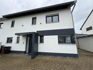 Sofort beziehbares, top ausgestattetes, Einfamilienhaus mit Terrasse u. Carport - Crailsheim