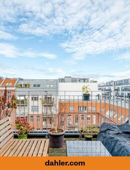 Vermietete Dachgeschosswohnung mit zwei Terrassen in Industriearchitektur - Berlin
