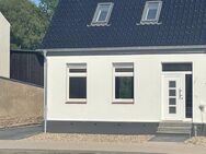 Doppelhaushalte auf 1400 qm Grundstück an der Ostsee zu vermieten - Wolgast