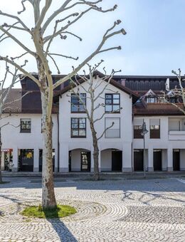 Gepflegte DG-Wohnung mit Balkon in toller Lage - Taufkirchen (Landkreis München)