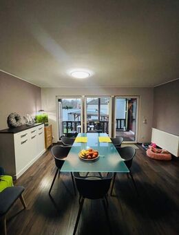 Gepflegtes Ein- bis Zweifamilienhaus mit großzügigem Garten, Garage und vielseitig nutzbarem Souterrain in ruhiger Ortsrandlage - Wietze