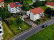 Zweifamilienhaus mit großem Garten und vielseitigem Nutzungspotential - Kemnath