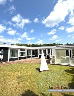 Familien-Bungalow mit 145 m² Wohn-Nutzfläche und 4,5 Zimmer in ruhiger Lage von Groß Grönau - Groß Grönau